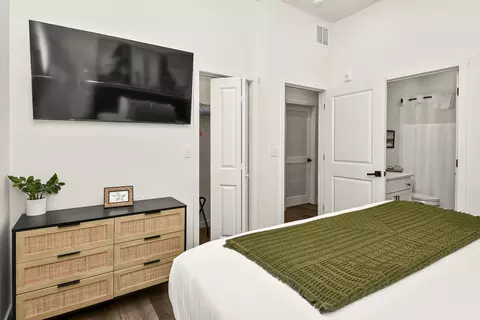 Bedroom - 335 Majestic Dr, Branson, MO 65616 photo 7 of 18