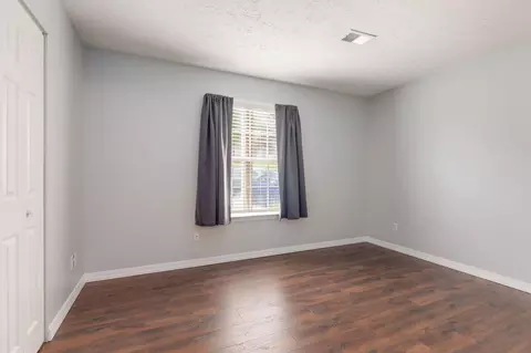Bedroom - 520 Abby Ln #4, Branson, MO 65616 photo 2 of 3