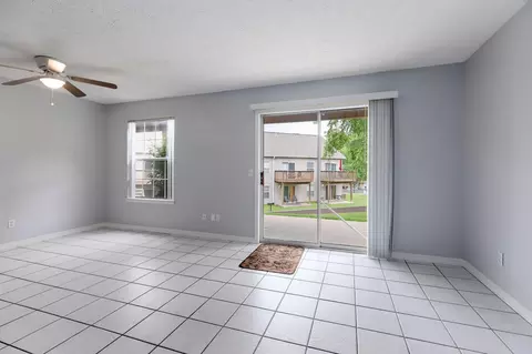 Living - 520 Abby Ln #4, Branson, MO 65616 photo 2 of 2