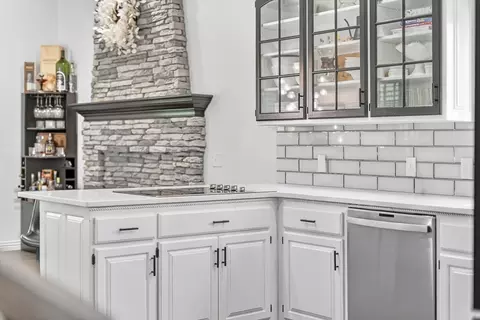 Kitchen - 6309 S Stone Hedge Ct, Ozark, MO 65721 photo 2 of 9