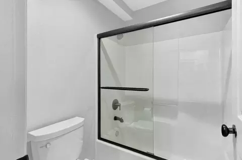 Bath - 6309 S Stone Hedge Ct, Ozark, MO 65721 photo 5 of 7