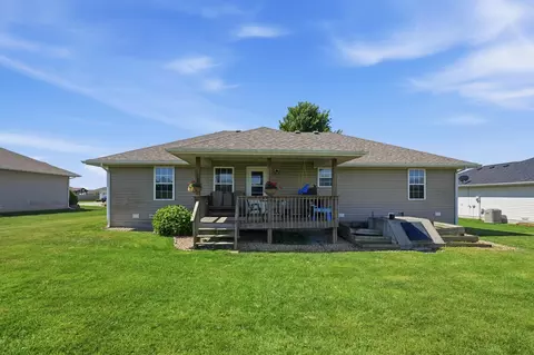 Exterior - 745 Birchwood Rd, Marshfield, MO 65706 photo 8 of 10