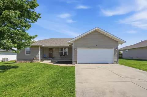 Exterior - 745 Birchwood Rd, Marshfield, MO 65706 photo 2 of 10