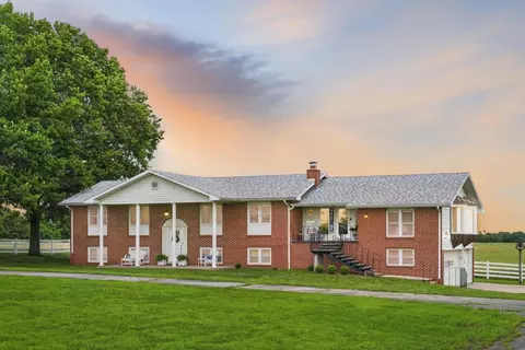 13025 E Highway 32, Stockton, MO 65785