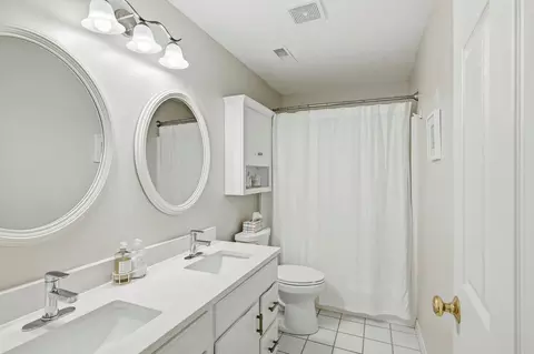 Bath - 464 Slane Chapel Rd, Branson West, MO 65737 photo 3 of 4