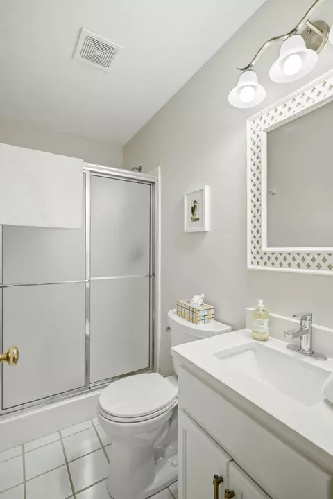 Bath - 464 Slane Chapel Rd, Branson West, MO 65737 photo 4 of 4