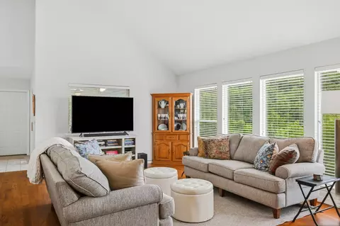 Living - 464 Slane Chapel Rd, Branson West, MO 65737 photo 4 of 9