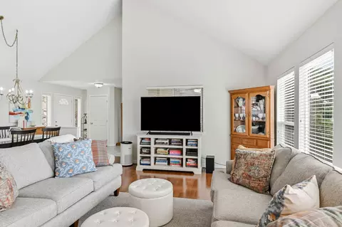 Living - 464 Slane Chapel Rd, Branson West, MO 65737 photo 5 of 9