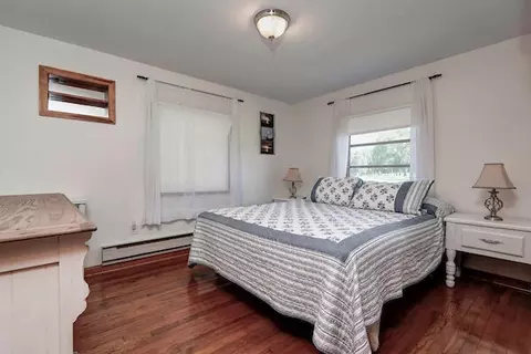 Bedroom - 201 Cherokee Trl, Protem, AR 65733 photo 2 of 2