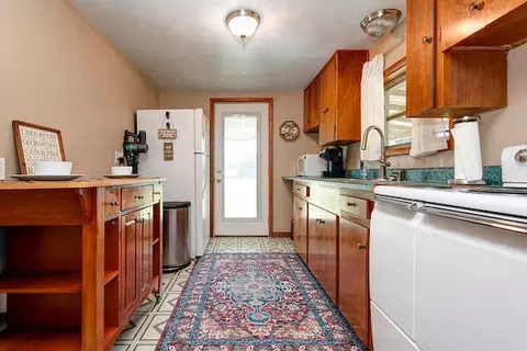 Kitchen - 201 Cherokee Trl, Protem, AR 65733 photo 1 of 4