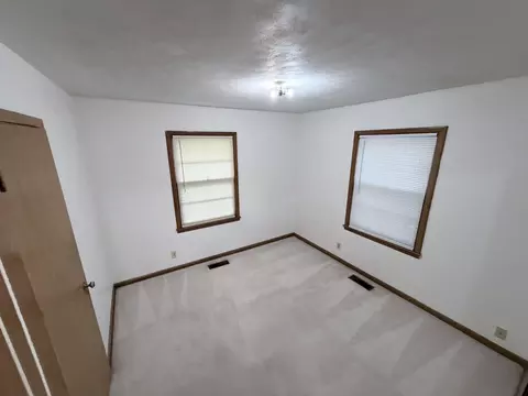 Bedroom - 500 W Crestview St, Springfield, MO 65807 photo 3 of 4