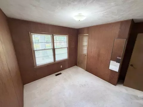 Bedroom - 500 W Crestview St, Springfield, MO 65807 photo 1 of 4