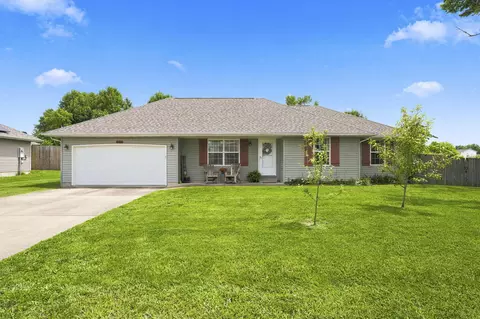 406 Sugar Tree Rd, Sparta, MO 65753