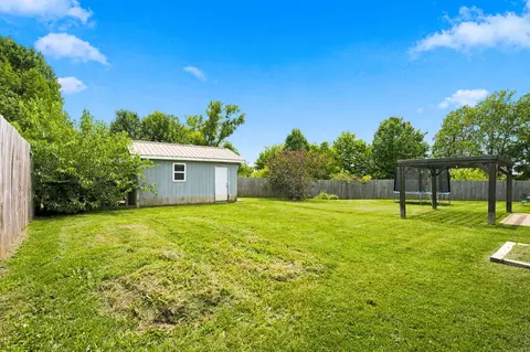 Exterior - 406 Sugar Tree Rd, Sparta, MO 65753 photo 5 of 5