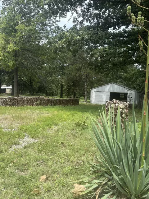 6962 Olive Ln, Neosho, MO 64850