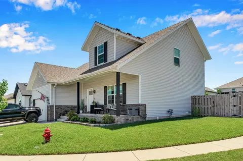 841 E Acacia Ln, Nixa, MO 65714