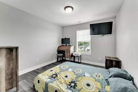 Bedroom - 841 E Acacia Ln, Nixa, MO 65714 photo 3 of 5