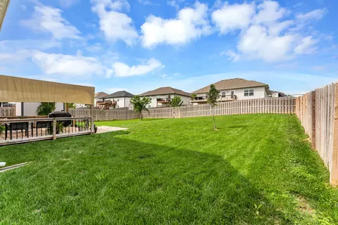 Exterior - 841 E Acacia Ln, Nixa, MO 65714 photo 5 of 5