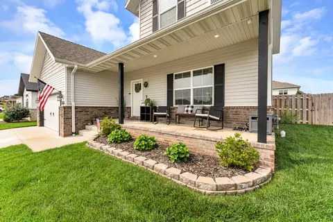 Exterior - 841 E Acacia Ln, Nixa, MO 65714 photo 2 of 5