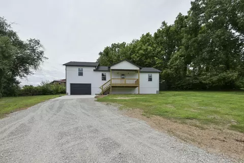 606 Old Exeter Rd, Cassville, MO 65625