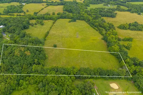 5 State Highway 32, Stockton, MO 65785