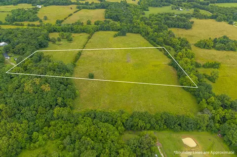 6 State Highway 32, Stockton, MO 65785