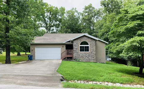 450 Hobart Dr, Forsyth, MO 65653