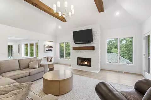 Living - 9450 E Fireside Ln, Strafford, MO 65757 photo 2 of 6