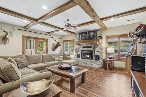 Living - 9450 E Fireside Ln, Strafford, MO 65757 photo 5 of 6
