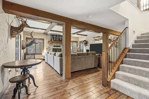 Entry Way - 9450 E Fireside Ln, Strafford, MO 65757 photo 4 of 6