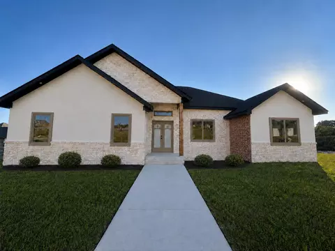 1754 W Seagrave Cir, Springfield, MO 65810