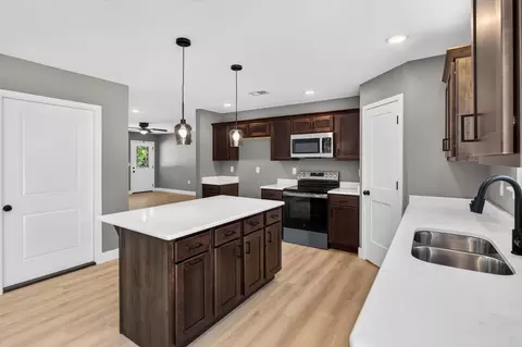 Kitchen - 215 Field Rd, Powersite, MO 65731 photo 3 of 5