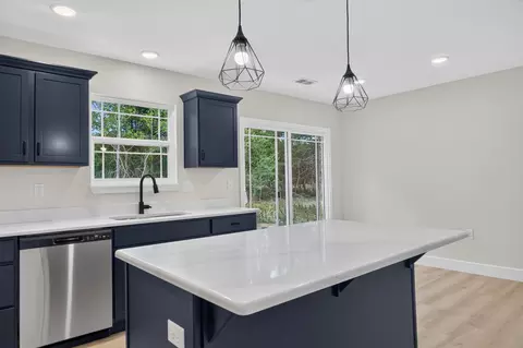 Kitchen - 215 Mccann Rd, Powersite, MO 65731 photo 4 of 6