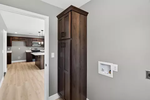 Entry Way - 215 Field Rd, Powersite, MO 65731 photo 1 of 3