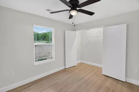 Bedroom - 215 Mccann Rd, Powersite, MO 65731 photo 6 of 7