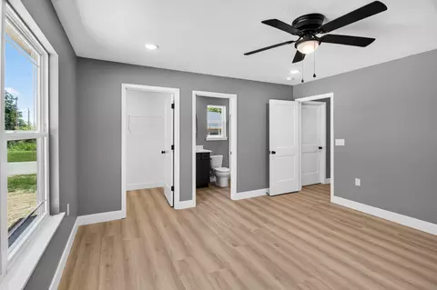 Bedroom - 215 Field Rd, Powersite, MO 65731 photo 2 of 6