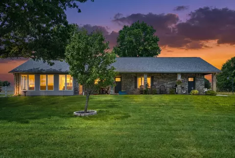4609 S 163rd Rd, Bolivar, MO 65613