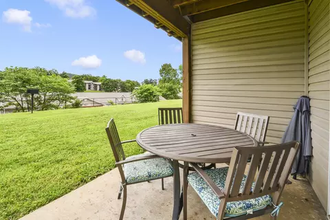 Exterior - 12 Scenic Ct #3, Branson, MO 65616 photo 3 of 5
