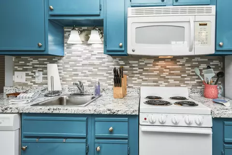 Kitchen - 12 Scenic Ct #3, Branson, MO 65616 photo 1 of 2