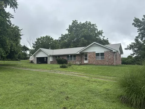 59 W Potters Rd, Buffalo, MO 65622