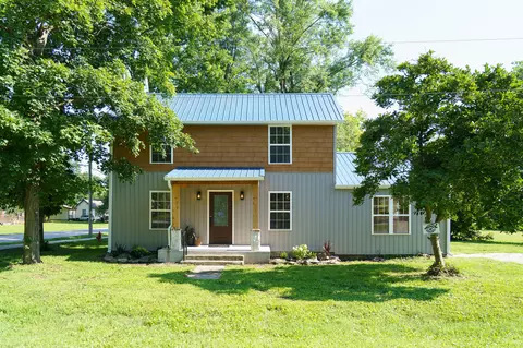 101 W College St, Ash Grove, MO 65604