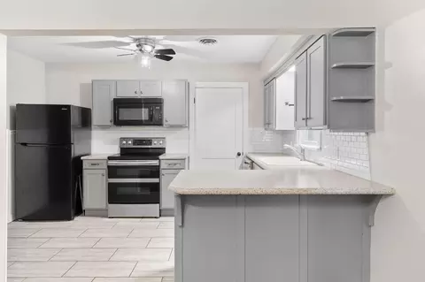 Kitchen - 1328 E University St, Springfield, MO 65804 photo 2 of 3