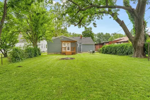 Exterior - 1328 E University St, Springfield, MO 65804 photo 7 of 10