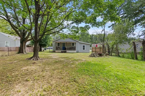 Exterior - 1031 N Forest Ave, Springfield, MO 65802 photo 2 of 5