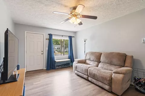 Living - 1031 N Forest Ave, Springfield, MO 65802 photo 1 of 1