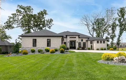 Exterior - 874 E Kenmare Ct, Nixa, MO 65714 photo 2 of 11