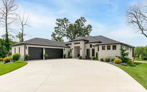 Exterior - 874 E Kenmare Ct, Nixa, MO 65714 photo 3 of 11