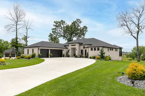 874 E Kenmare Ct, Nixa, MO 65714