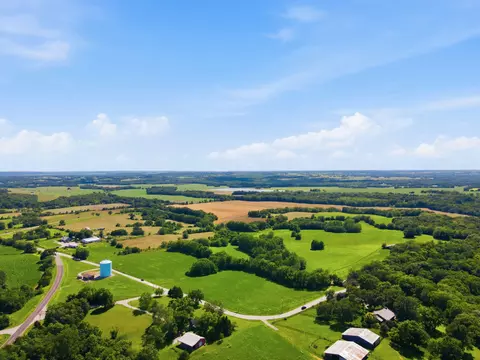 000 State, Excelsior Springs, MO 64024