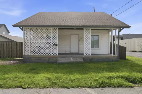 36 W Olive St, Aurora, MO 65605 photo 5